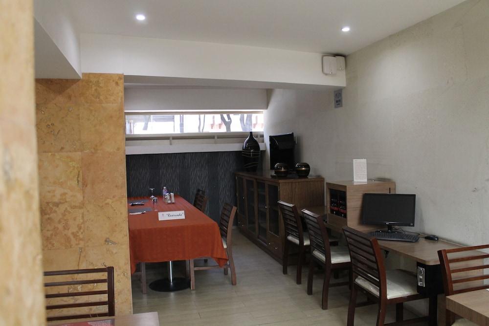 Hotel Villa De Madrid メキシコシティ エクステリア 写真